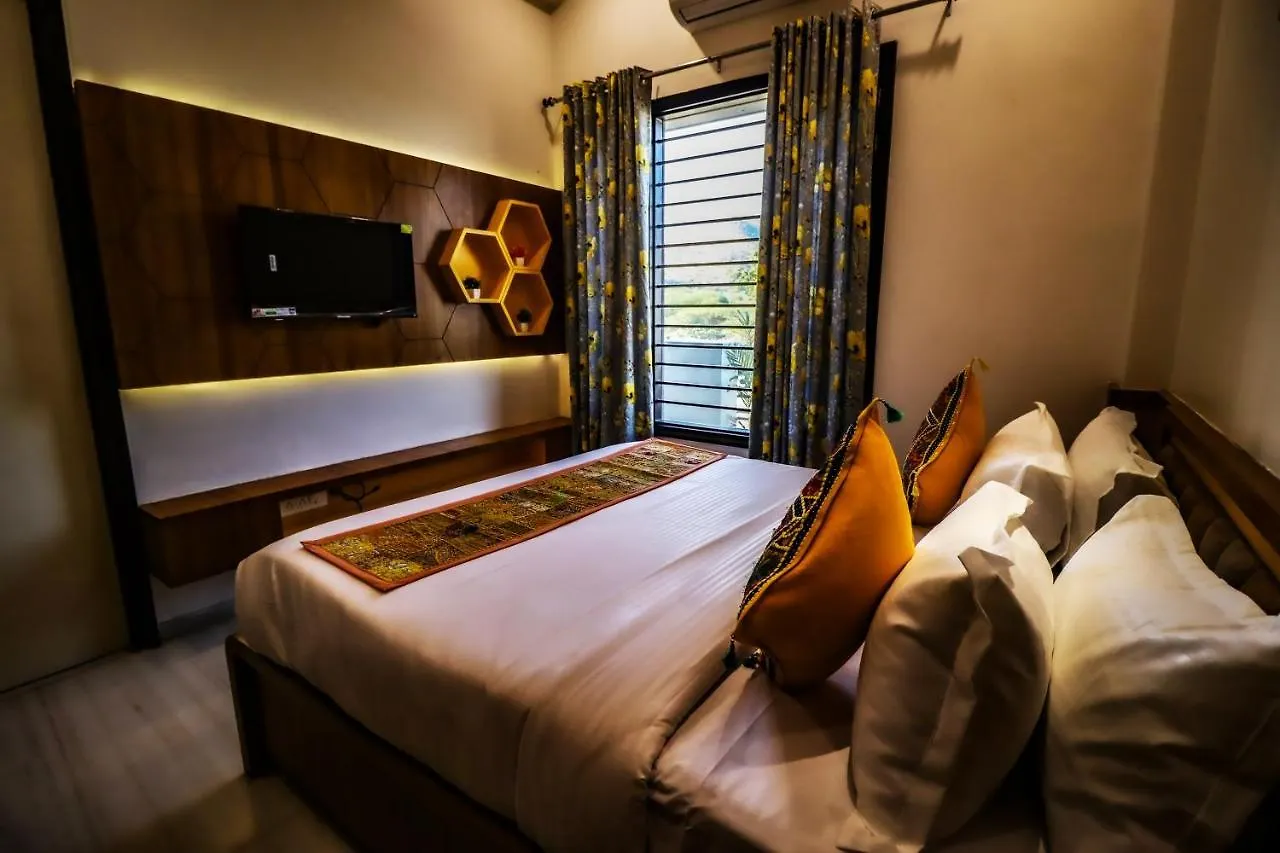 Lavanya Villa With Private Pool Udaipur