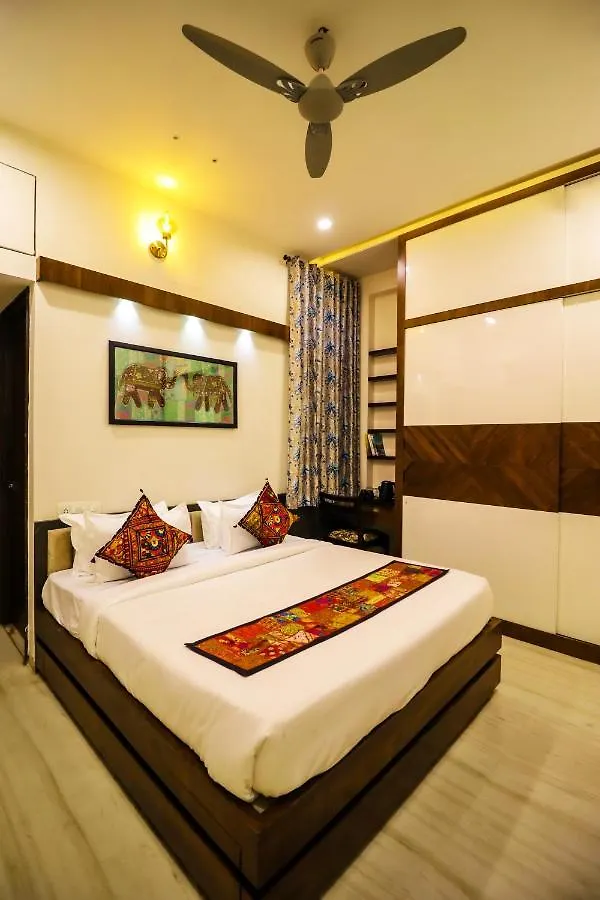 Lavanya Villa With Private Pool Udaipur