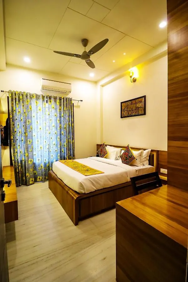Lavanya Villa With Private Pool Udaipur